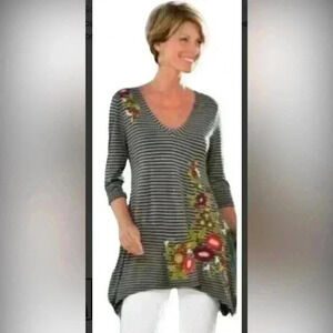 Soft Surrounding Woman Gray Stripped Embroidered Asymmetric hem Tunic Top Size S